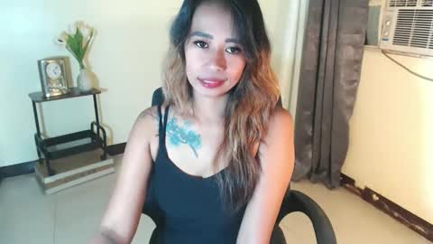 pinaymorena_renelda online show from 10.14.25