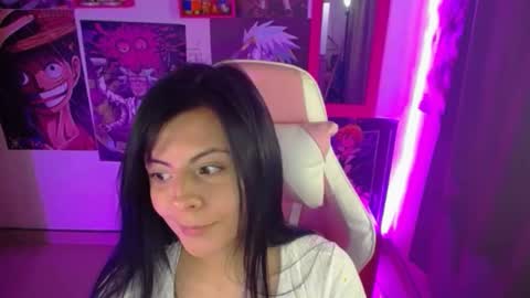 Snapshot of pink_yuii chatting on 01.10.25 pink_yuii online show from 01.10.25