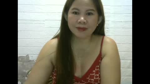 Snapshot of pinkishpusiemom18 chatting on 01.17.25 pinkishpusiemom18 online show from 01.17.25