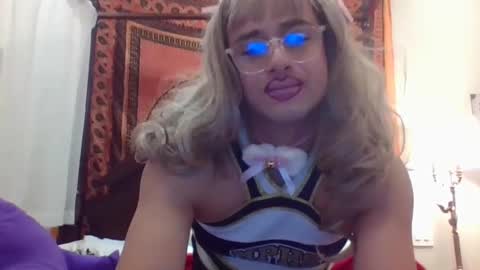 Snapshot of pinkpillbambi chatting on 12.12.24 pinkpillbambi online show from 12.12.24