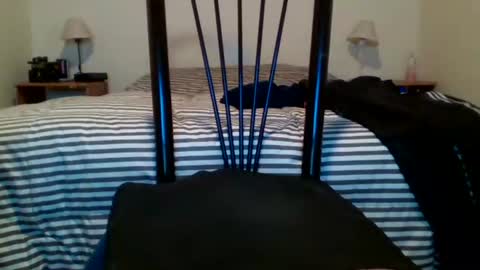 Snapshot of pipi86 chatting on 10.13.25 MartinPipi online show from 10.13.25