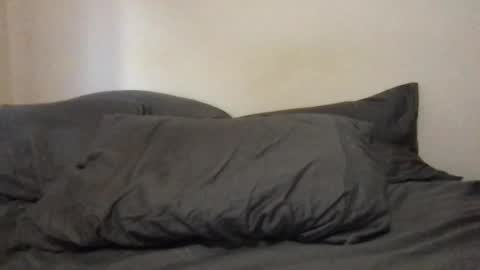 Snapshot of pleasesitonmycock chatting on 01.04.25 PleaseSitOnMyCock online show from 01.04.25