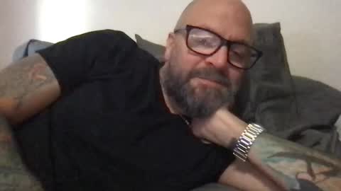 Snapshot of pleasesitonmycock chatting on 01.14.25 PleaseSitOnMyCock online show from 01.14.25