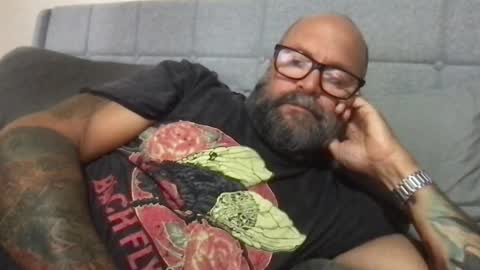 Snapshot of pleasesitonmycock chatting on 09.17.25 PleaseSitOnMyCock online show from 09.17.25