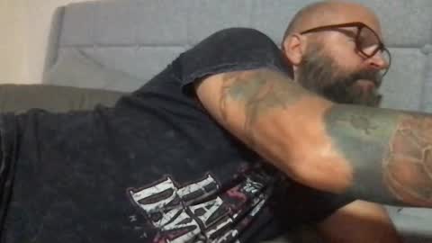 Snapshot of pleasesitonmycock chatting on 10.01.25 PleaseSitOnMyCock online show from 10.01.25