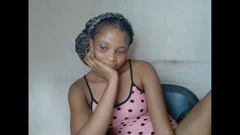 Snapshot of plumnjuicyx chatting on 02.18.25 plumnjuicyx online show from 02.18.25