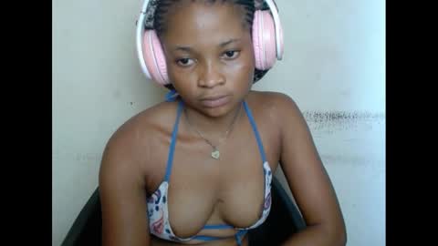 Snapshot of plumnjuicyx chatting on 02.25.25 plumnjuicyx online show from 02.25.25