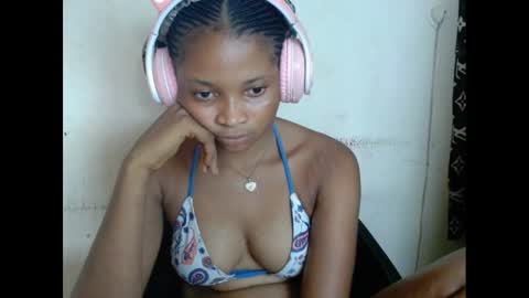 Snapshot of plumnjuicyx chatting on 02.26.25 plumnjuicyx online show from 02.26.25