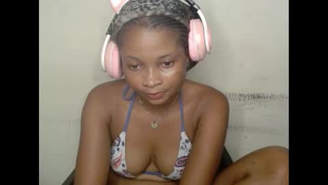 Snapshot of plumnjuicyx chatting on 03.05.25 plumnjuicyx online show from 03.05.25