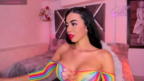 Snapshot of pocahontasweetss chatting on 09.14.25 I dream of having many followers online show from 09.14.25