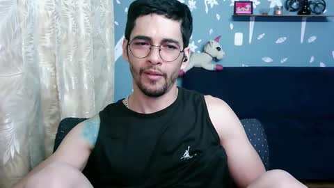 Snapshot of ponzothc chatting on 10.03.25 ponzothc online show from 10.03.25