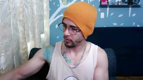 Snapshot of ponzothc chatting on 10.05.25 ponzothc online show from 10.05.25