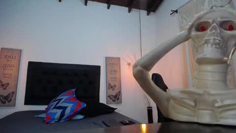 pool  online show from 10.20.25