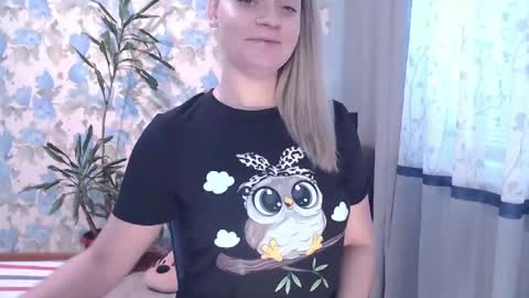 Snapshot of popkornmolli chatting on 01.05.25 popkornmolli online show from 01.05.25