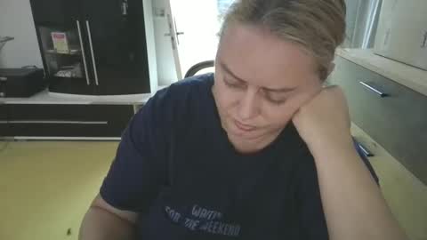 Snapshot of pornbusty chatting on 02.16.25 MelissOfficial online show from 02.16.25