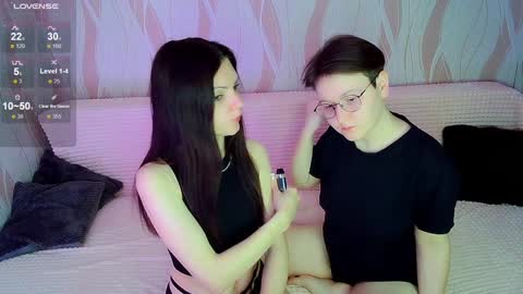 Snapshot of pornostendup chatting on 01.12.25 Ana and Tati online show from 01.12.25