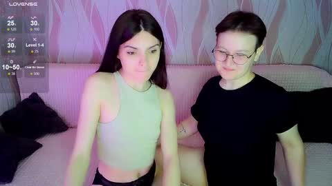Snapshot of pornostendup chatting on 09.20.25 Ana and Tati online show from 09.20.25