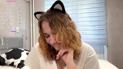 Snapshot of portiadunnuck chatting on 09.25.25 Anna Vdovoch online show from 09.25.25