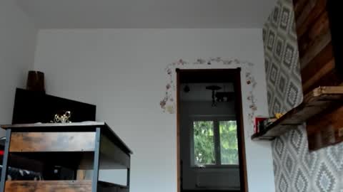 Snapshot of positivevibess chatting on 10.03.25 positivevibess online show from 10.03.25