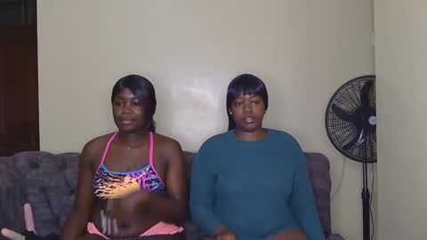 Snapshot of preetycookie chatting on 01.26.25 Lilly online show from 01.26.25