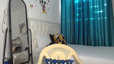 Snapshot of pretty_annah chatting on 01.31.25 Annah online show from 01.31.25