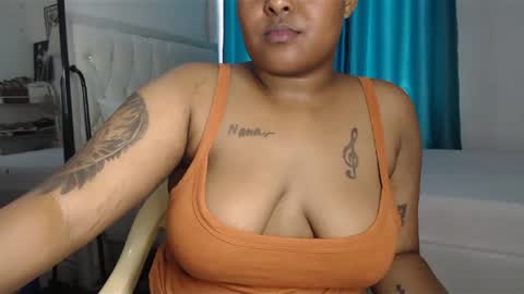 Snapshot of pretty_annah chatting on 03.11.25 Annah online show from 03.11.25