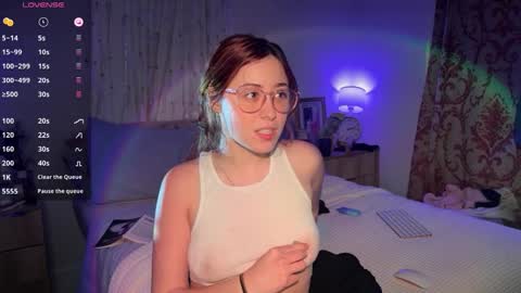 Snapshot of pretty_in_p1nk chatting on 12.06.24 Sophie online show from 12.06.24