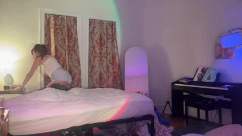 Snapshot of pretty_in_p1nk chatting on 01.22.25 Sophie online show from 01.22.25