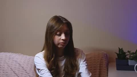 Snapshot of pretty_passenger chatting on 11.01.25 Emily online show from 11.01.25