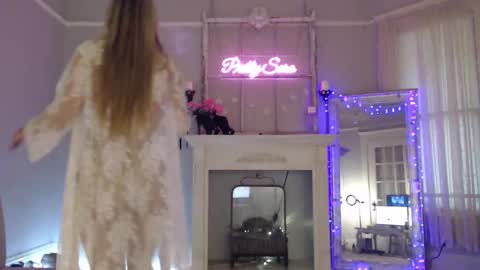 Pretty Sara online show from 10.01.25