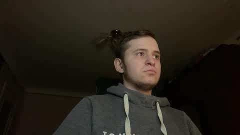 Snapshot of prettyboyhot01 chatting on 01.22.25 prettyboyhot01 online show from 01.22.25