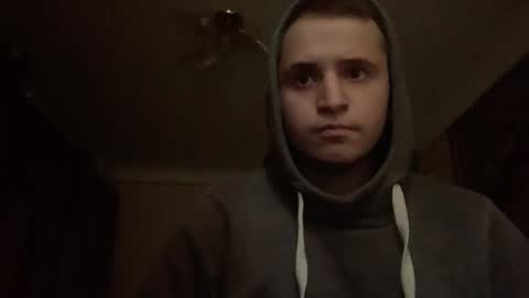 Snapshot of prettyboyhot01 chatting on 09.30.25 prettyboyhot01 online show from 09.30.25