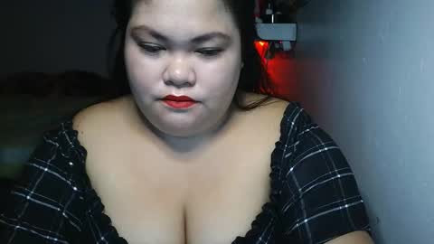 Snapshot of prettycarla_ chatting on 10.30.25 prettycarla online show from 10.30.25
