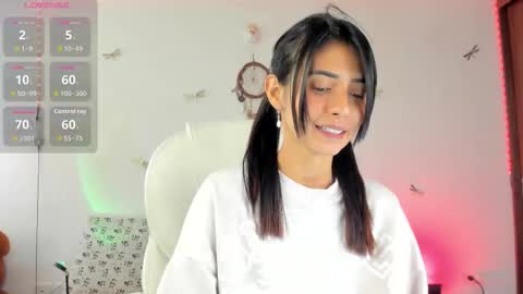 princessluna_14 online show from 10.11.25