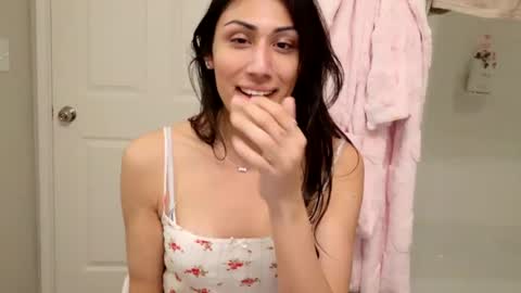 Snapshot of prinxessally chatting on 02.18.25 Prinxessally online show from 02.18.25