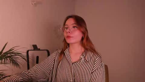 Snapshot of purple_opal chatting on 10.06.25 Vero online from Tuesday to Sunday online show from 10.06.25