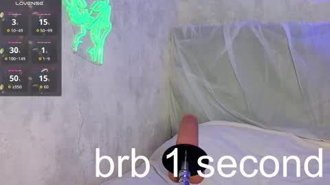 Snapshot of pussy_asmr chatting on 09.27.25 Monica online show from 09.27.25