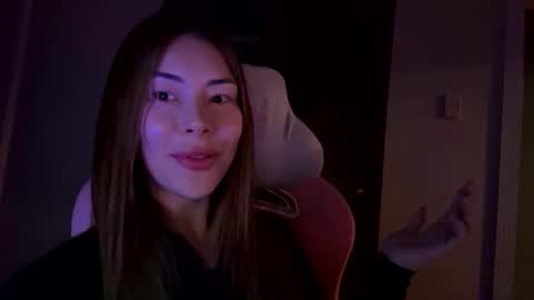 Snapshot of pussycandy4u chatting on 12.17.24 pussycandy4u online show from 12.17.24