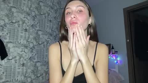 Snapshot of pussygir007 chatting on 02.12.25 pussygirl007 online show from 02.12.25