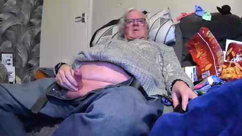 Snapshot of pusyrubber chatting on 01.26.25 Genital sucker online show from 01.26.25