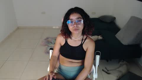 Snapshot of putakusan chatting on 12.21.24 Izumi online show from 12.21.24