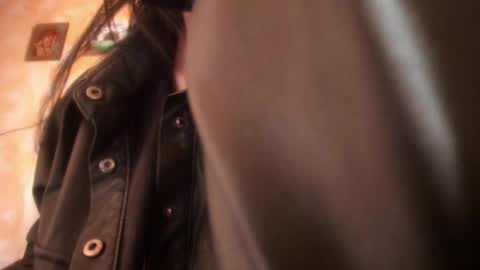 Snapshot of qtxwrm31 chatting on 02.21.25 L online show from 02.21.25