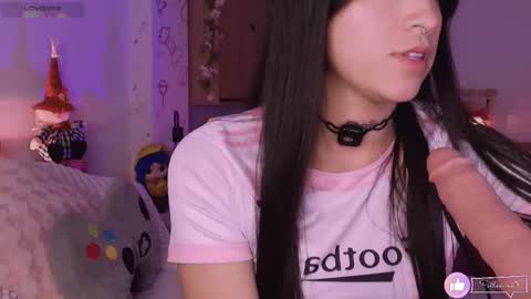 Snapshot of queen_gummy chatting on 10.09.25 saloo online show from 10.09.25