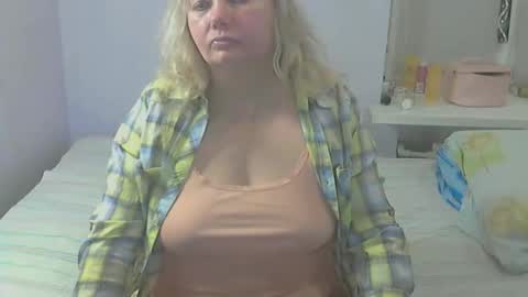 queen_jane8 online show from 10.16.25