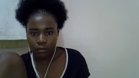 queen_sly online show from 10.19.25