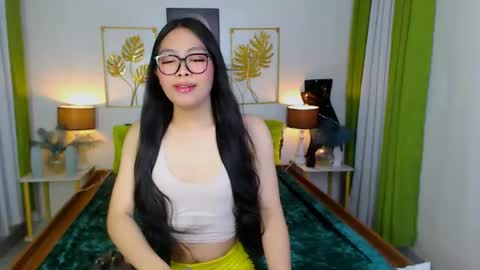 Snapshot of queenathena2005 chatting on 09.27.25 Athena online show from 09.27.25