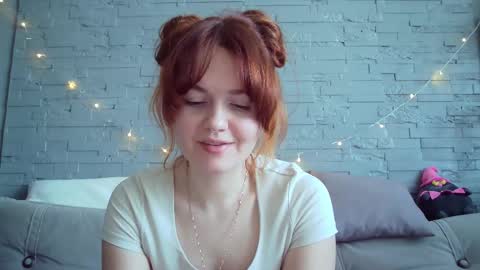 QueenOfModels online show from 03.04.25