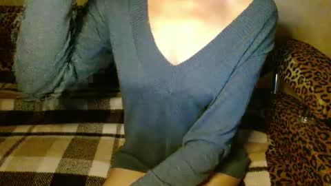 Snapshot of queenoftenderness chatting on 12.04.24 queenoftenderness online show from 12.04.24