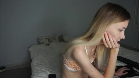 Snapshot of radioskvirt chatting on 09.24.25 Sara online show from 09.24.25