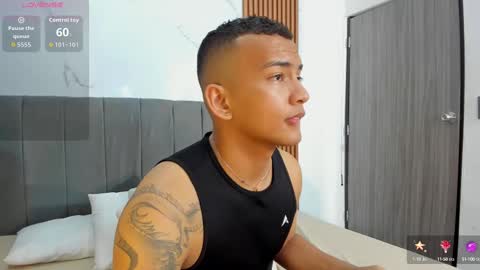 Snapshot of rafa_cruz chatting on 09.24.25 rafa_cruz online show from 09.24.25